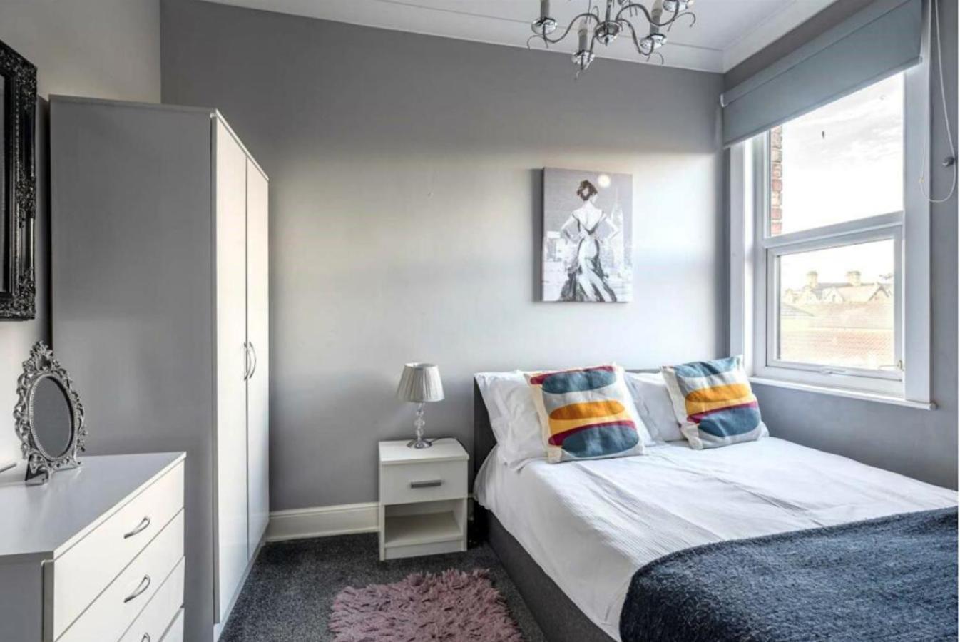 Entire 2-Bedroom House With Garden Йорк Екстериор снимка